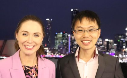 Dr Gary Chan accepting the 2022 Queensland Young Tall Poppy Scientist of the Year award from Science Minister Meaghan Scanlon MP. Image supplied.